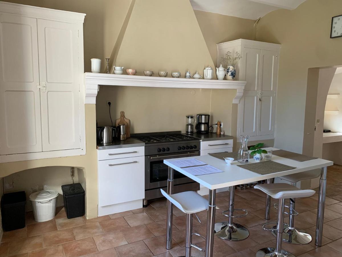 Mas Les Romarins, 10 Min D'Uzes, Piscine Et Grand Jardin Clos, Jeux, Nid De Repos Et Base Pour Activites Dans Le Gard (Adults Only) Exteriér fotografie
