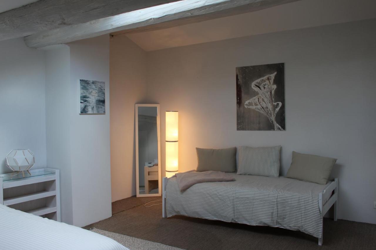 Mas Les Romarins, 10 Min D'Uzes, Piscine Et Grand Jardin Clos, Jeux, Nid De Repos Et Base Pour Activites Dans Le Gard (Adults Only) Exteriér fotografie
